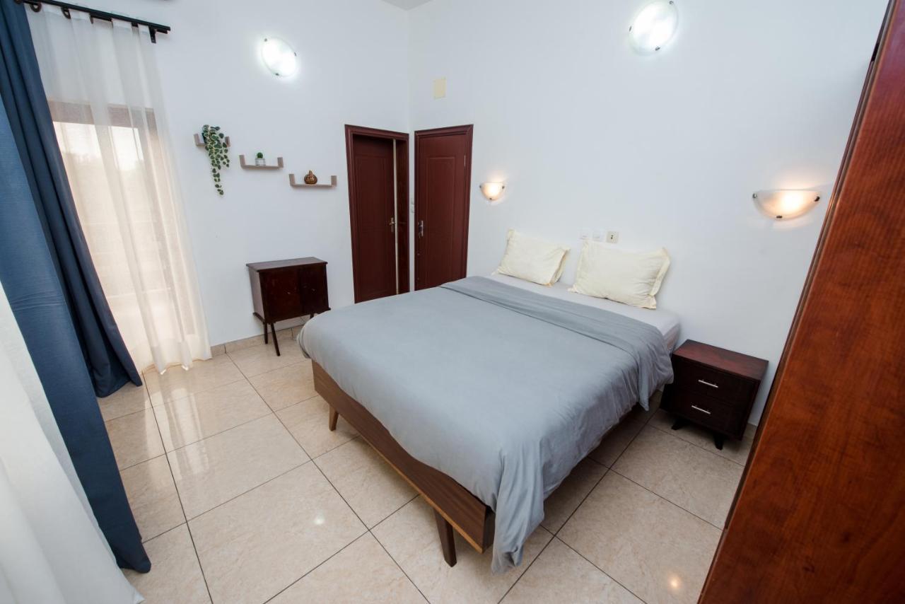 Appartement Charmant Et Lumineux Pointe Noire Exteriör bild